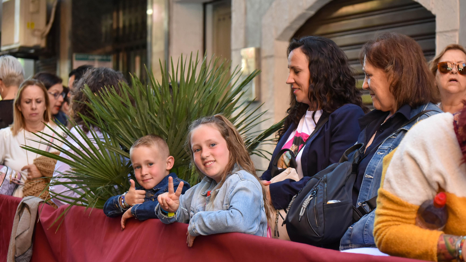 Fotos del Lunes Santo en Algeciras: Desfile de La Legión