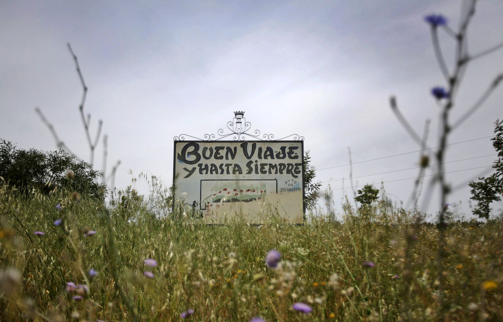 Antiguo cartel que aún permanece en la carretera entre Villamartín y Bornos