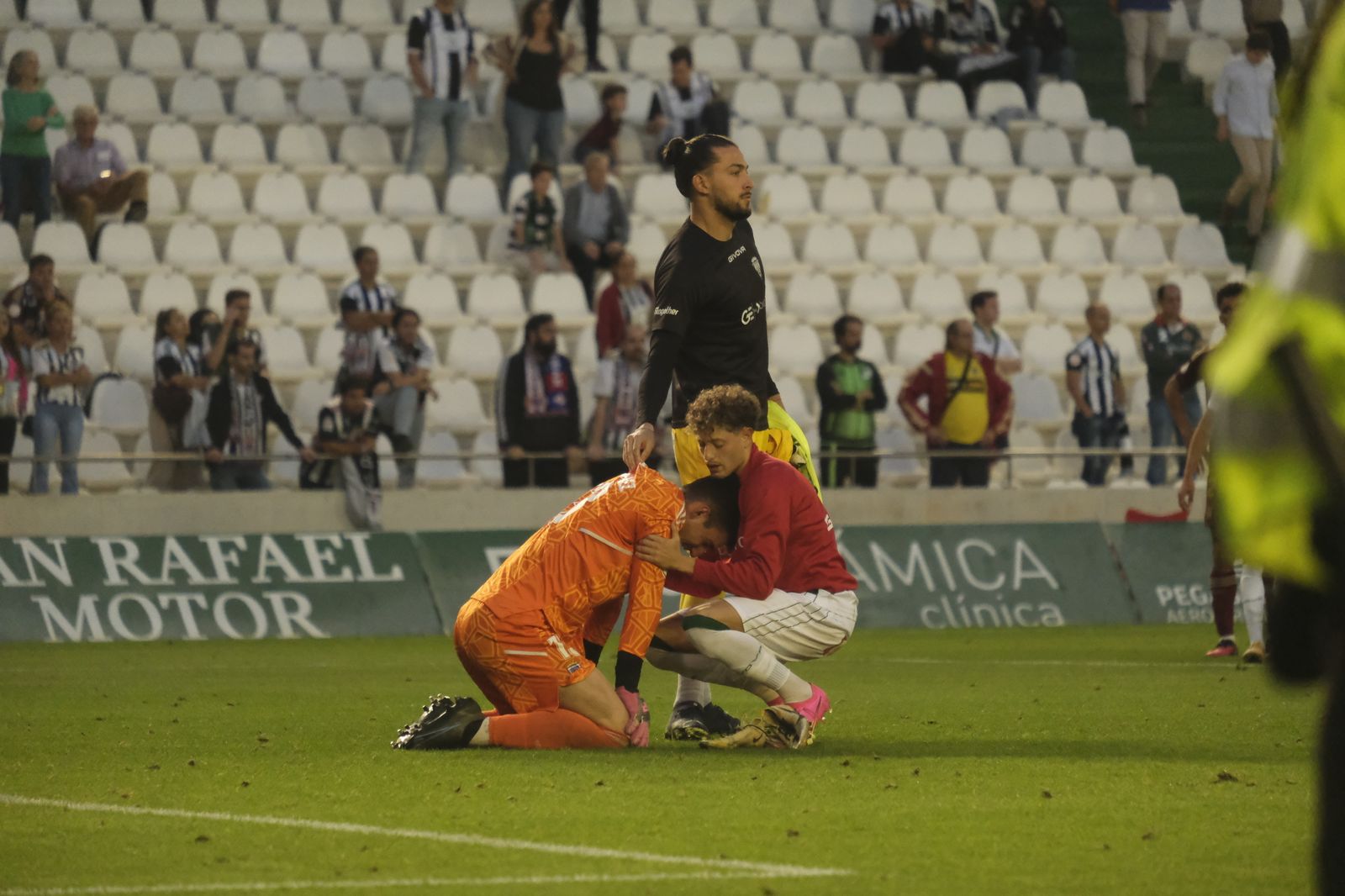 Las mejores fotos del ambiente en El Arcángel en el Córdoba CF - Badajoz