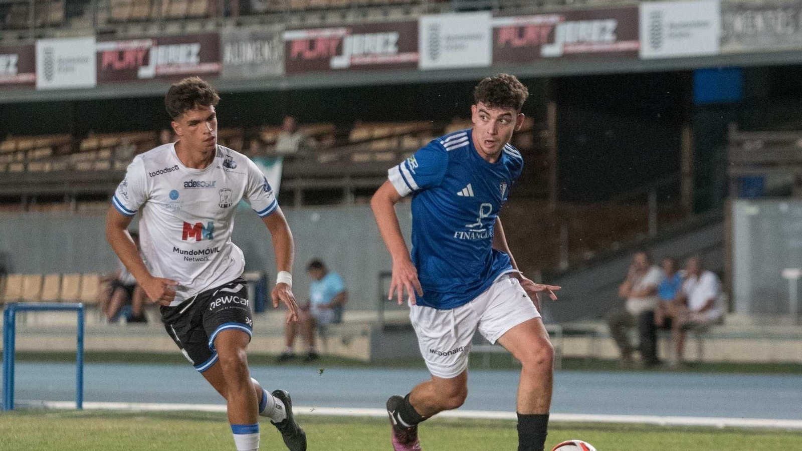 Miguelito se va de su par en una acción ofensiva del San Fernando.