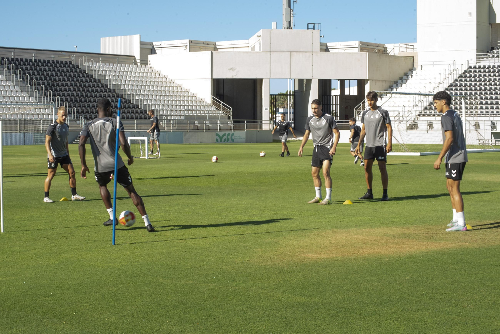 Las fotos del entrenamiento de la Balona del miércoles previo al estreno liguero