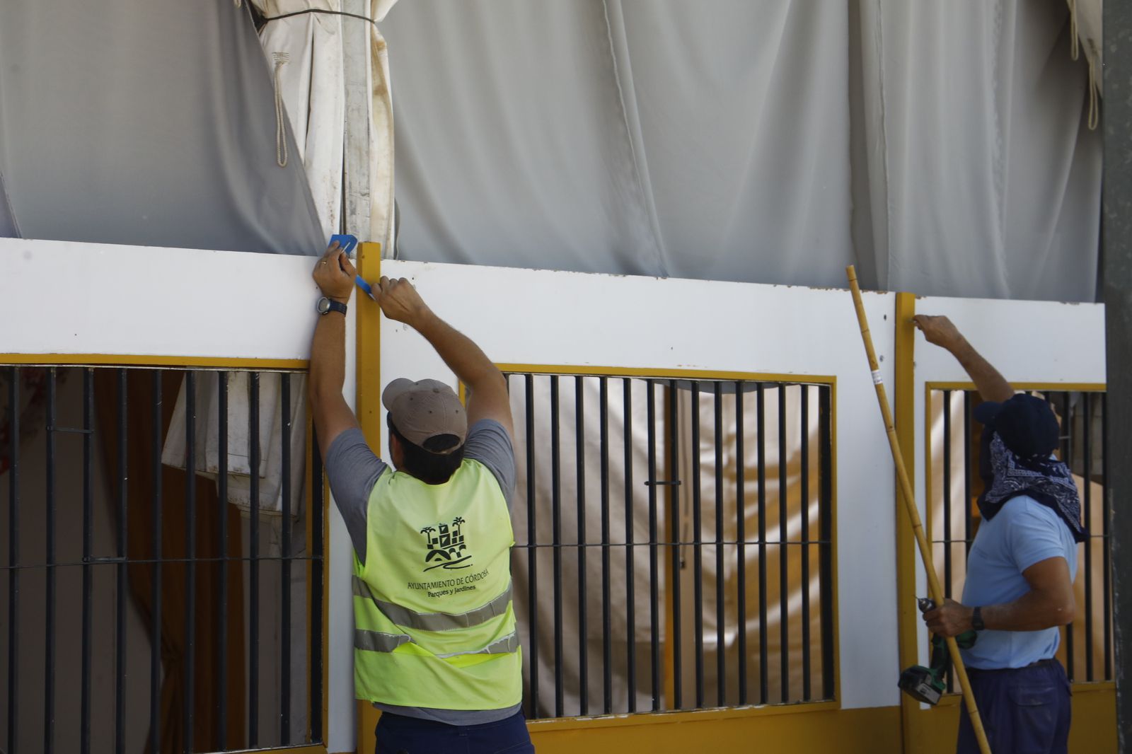 Un recorrido en imágenes por El Arenal a horas de que comience la Feria de Córdoba