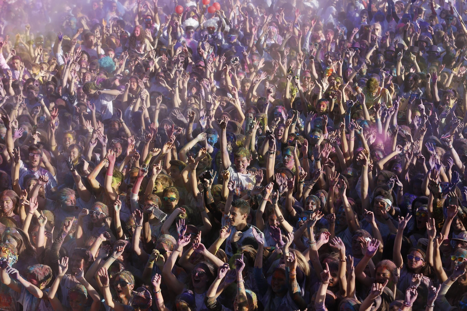 Imágenes del Holi Live en Granada