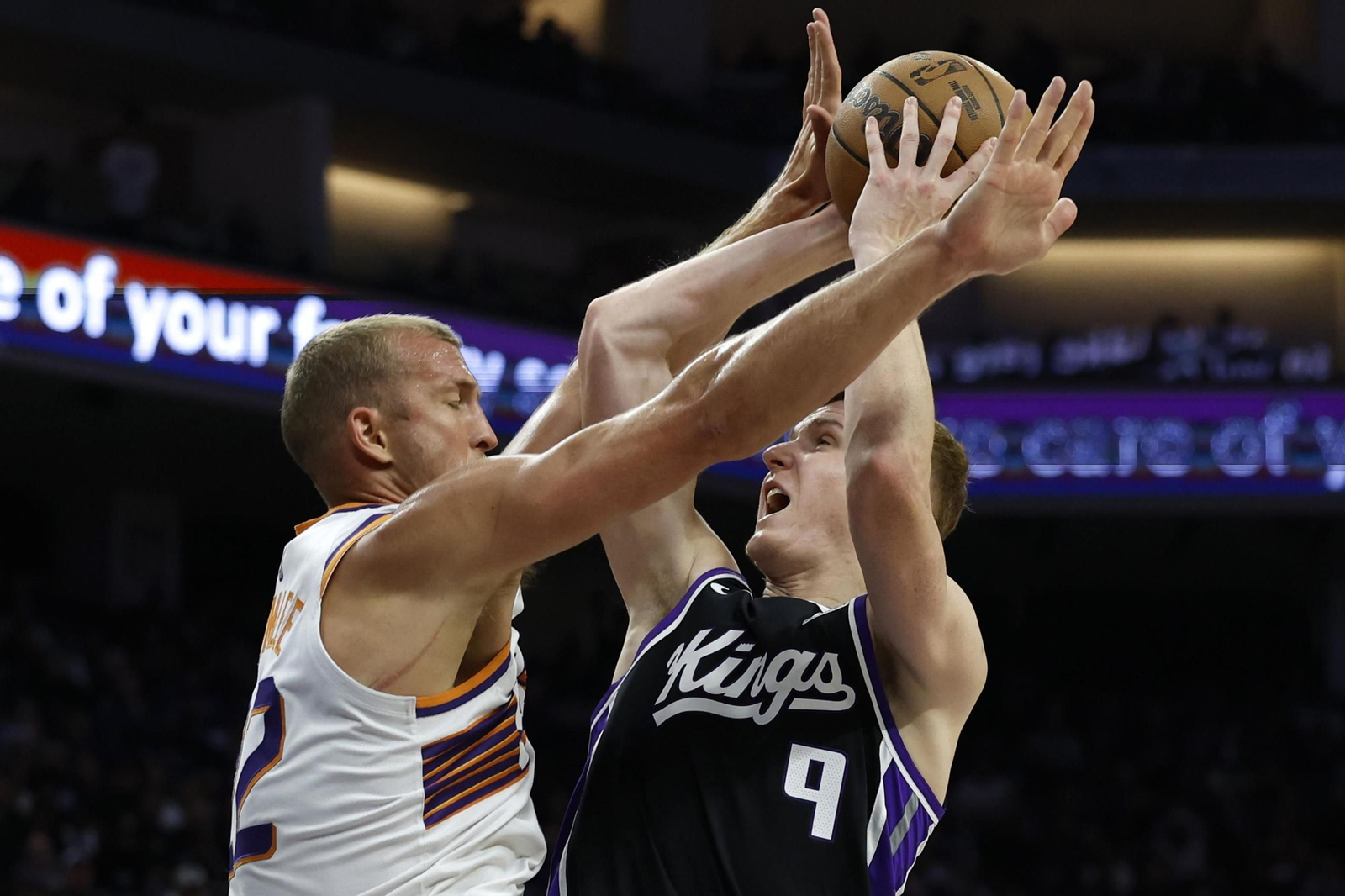 Domas Sabonis roza el triple doble ante los Suns
