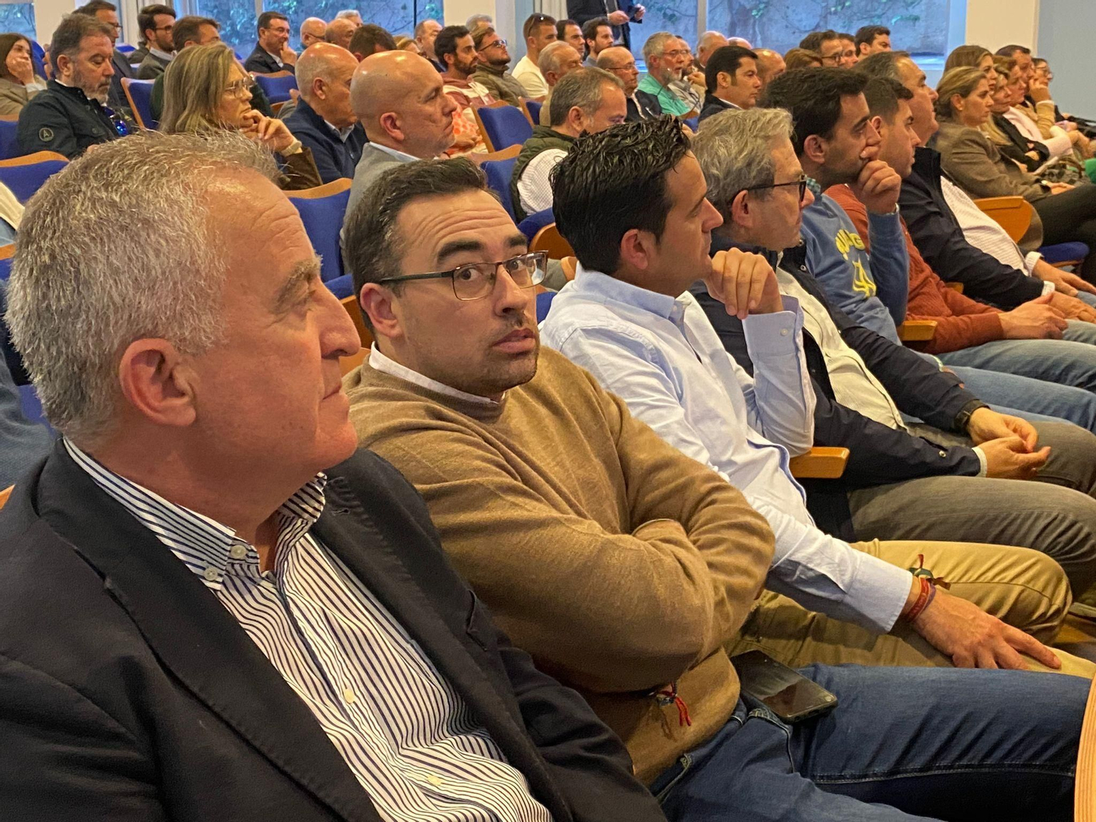 Las mejores fotografías del acto de presentación en Palos del libro de Cajamar sobre el futuro del regadío