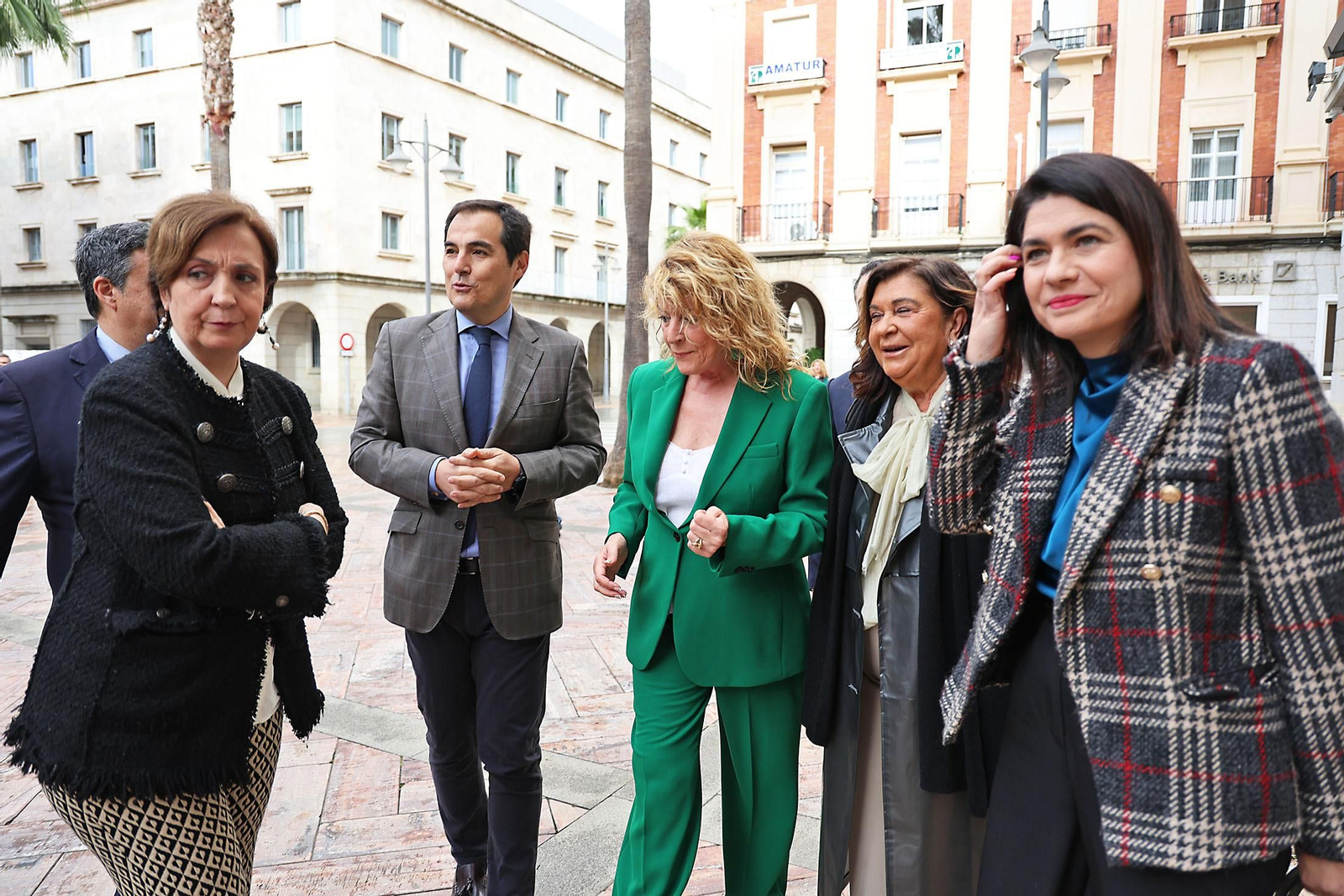 Imágenes de la firma del convenio para la cesión de los terrenos para la construcción de la Ciudad de la Justicia. Imágenes de la firma del convenio para la cesión de los terrenos para la construcción de la Ciudad de la Justicia.