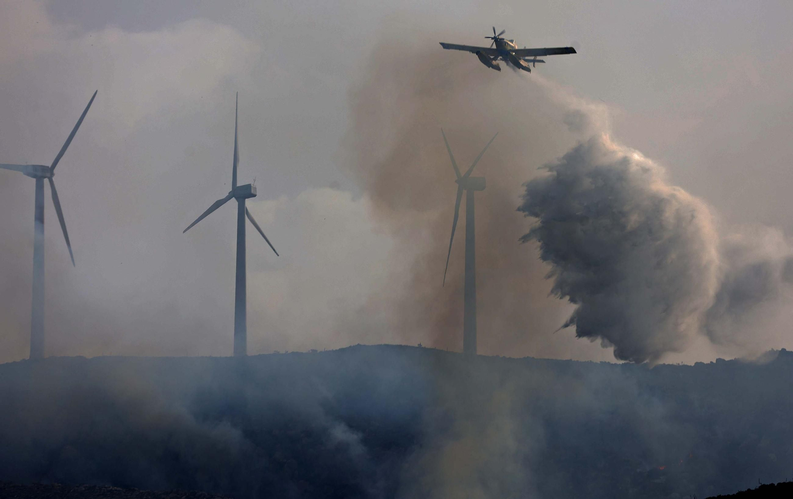 Fotos del incendio forestal de Torre de la Peña en Tarifa