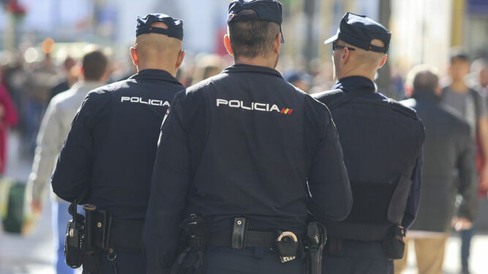 Agentes de la Policía Nacional.
