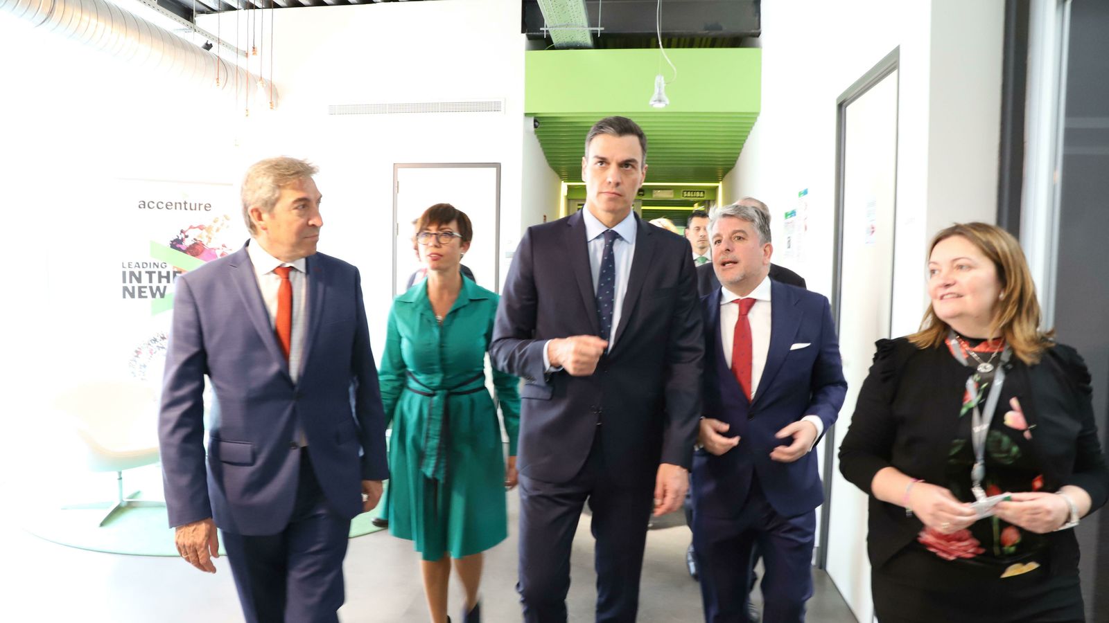 La llegada de Pedro Sánchez a la sede de Accenture en Málaga