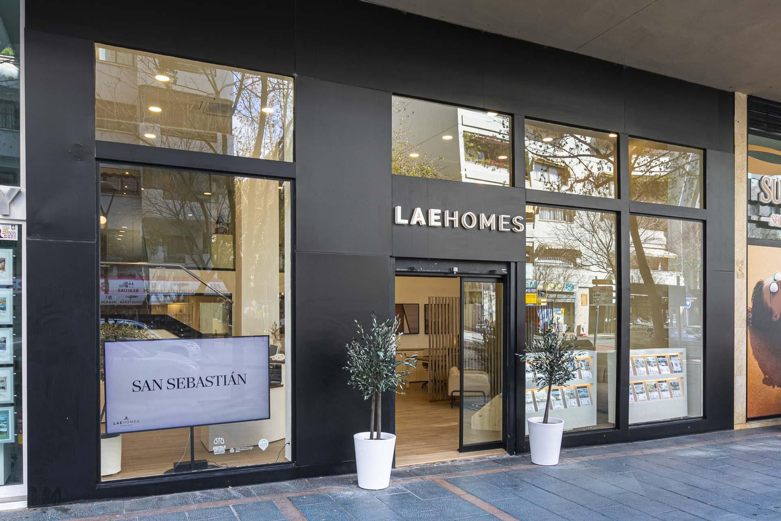 Fachada de LAE Homes en Marbella.