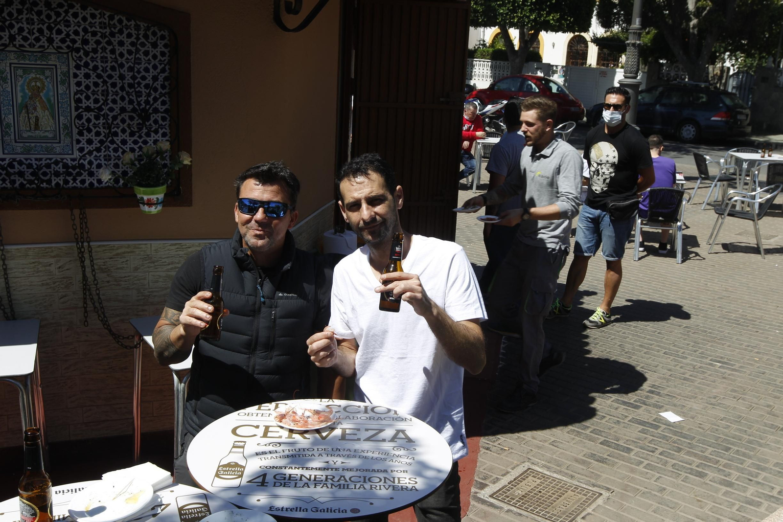 Primer día de apertura de la hostelería en Almería. Coronavirus-COVID-19