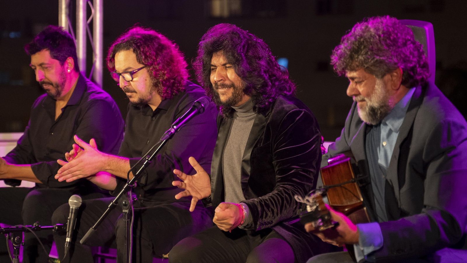 Rancapino Chico, durante su actuación en la azotea del Museo Camarón.