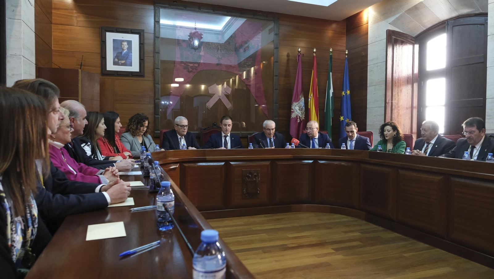 Imágenes de la investidura del nuevo Alcalde de Vera, Alfonso García Ramos