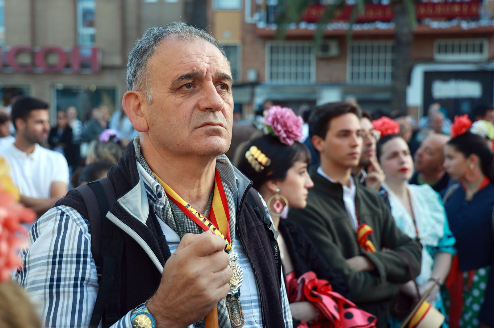 Las mejores imágenes de los peregrinos en la salida de Emigrantes