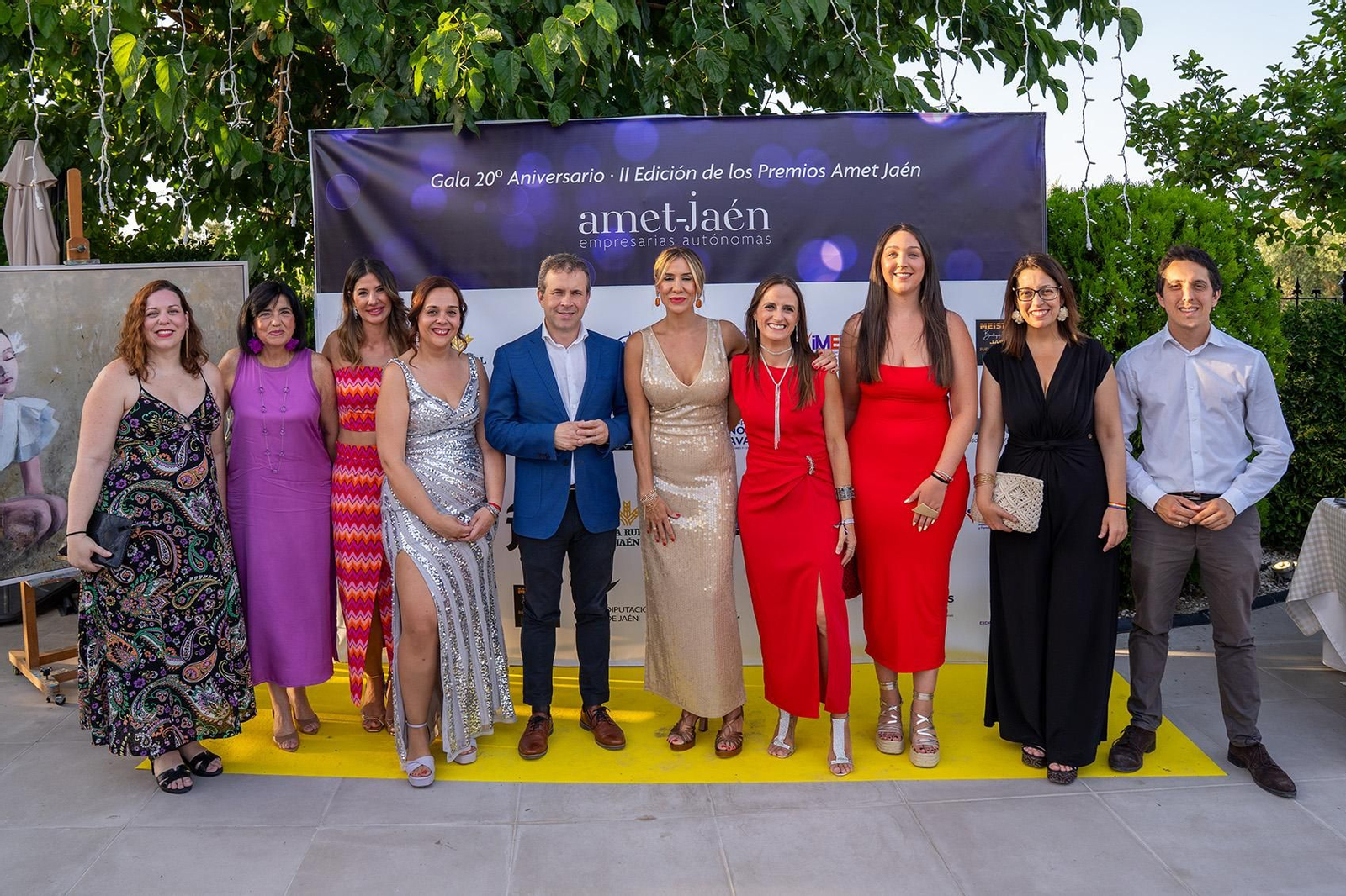 Representación del Ayuntamiento y la Diputación Provincial.