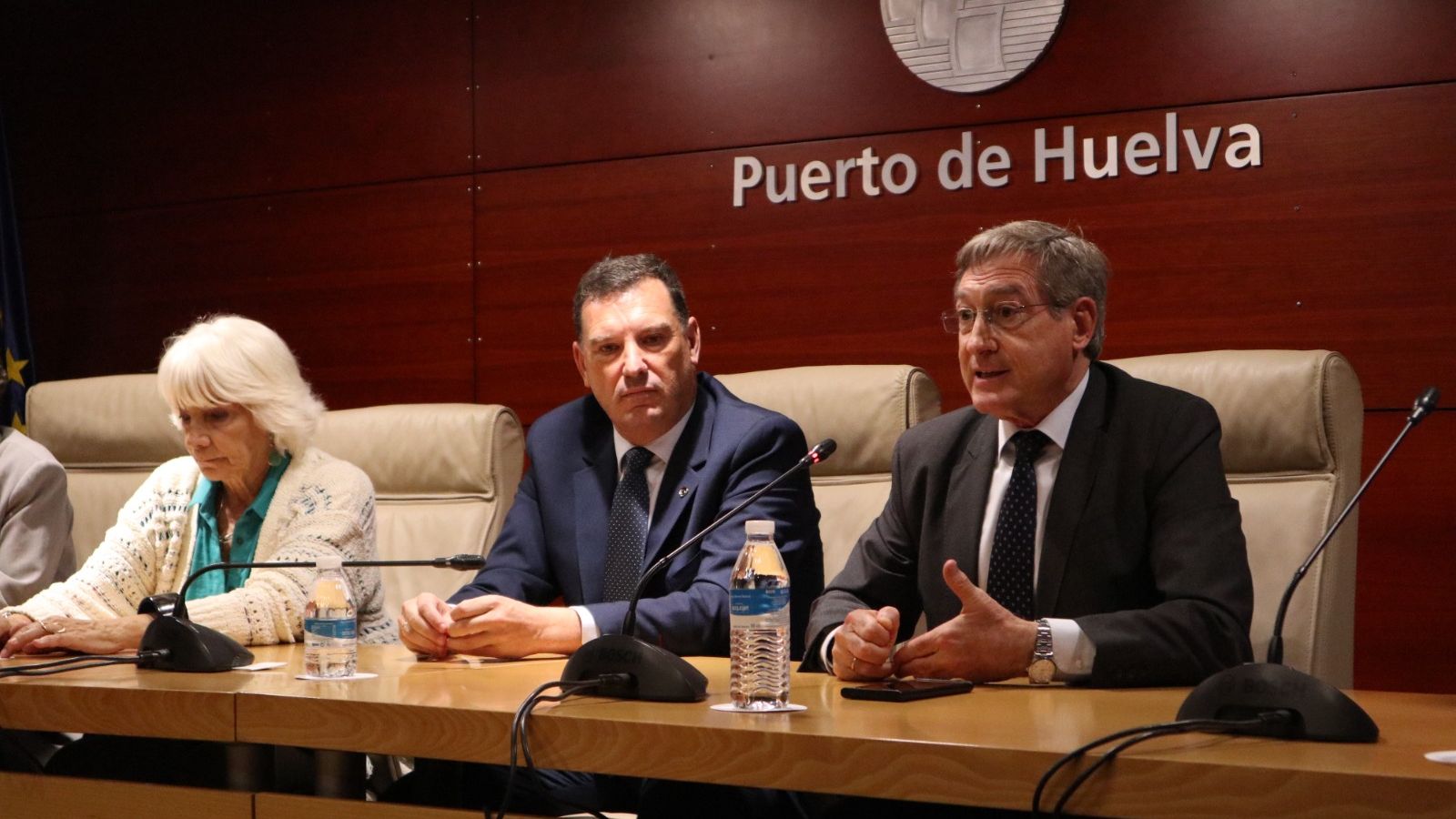 Teófila Martínez, Alberto Santana y Rafael Carmona en la presentación del curso.