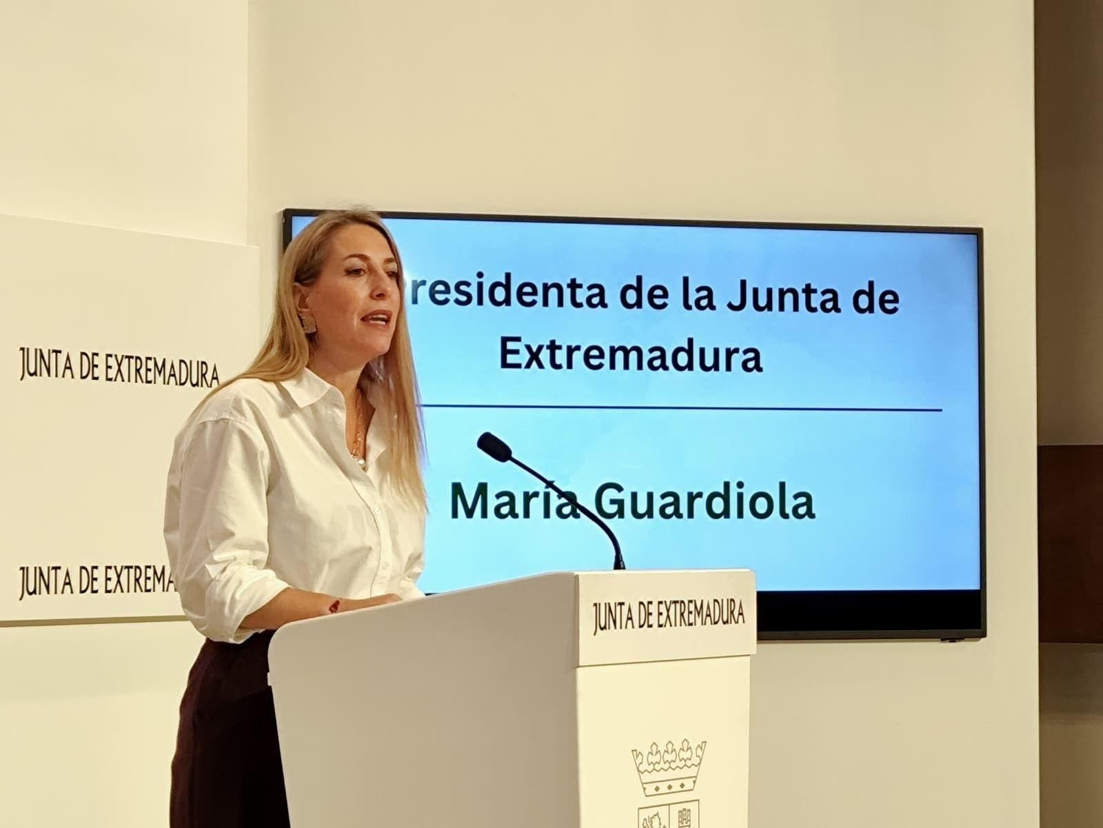 La presidenta de la Junta de Extremadura, María Guardiola, anuncia este lunes el adelanto electoral al 21 de diciembre.