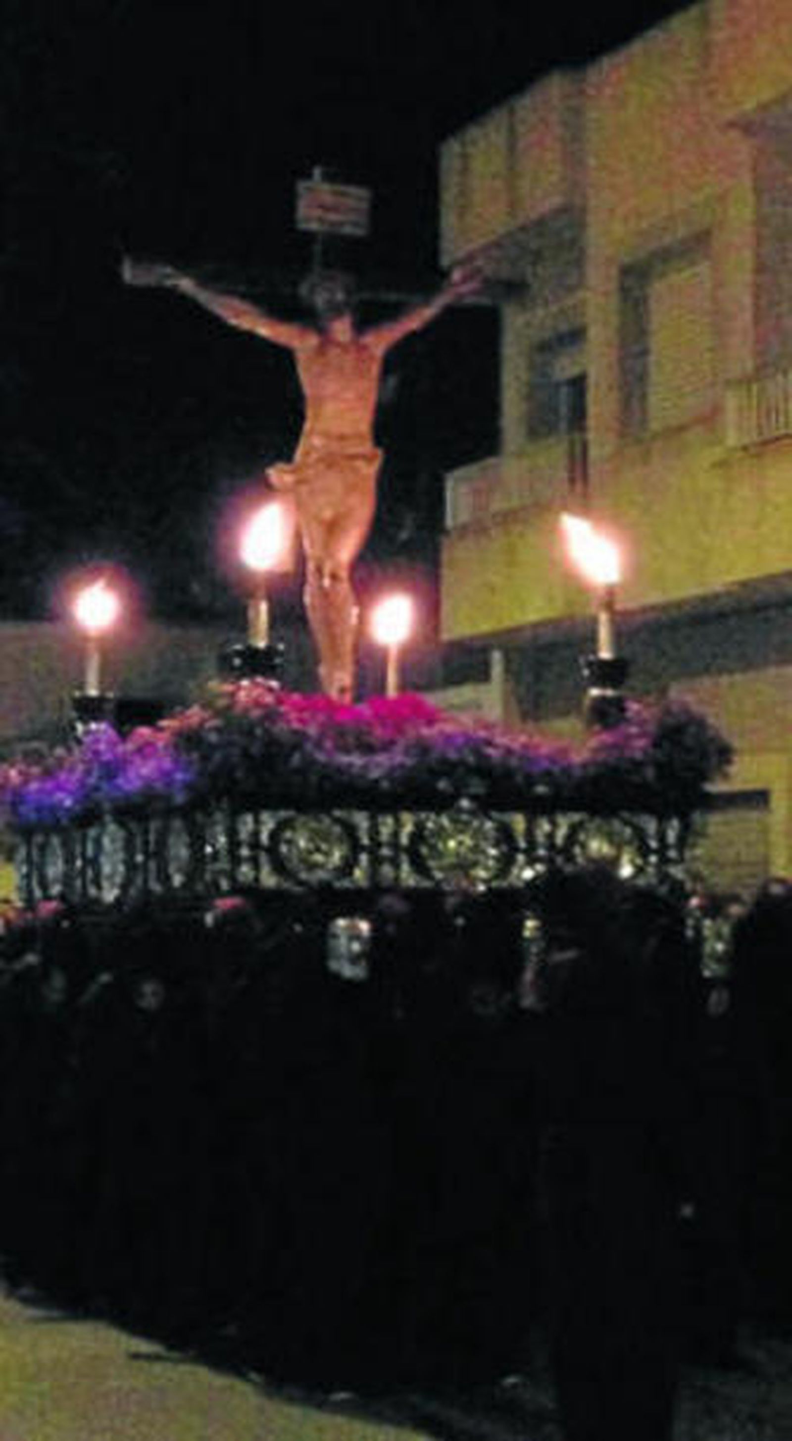 La talla del cristo, obra de Jesús Curquejo.