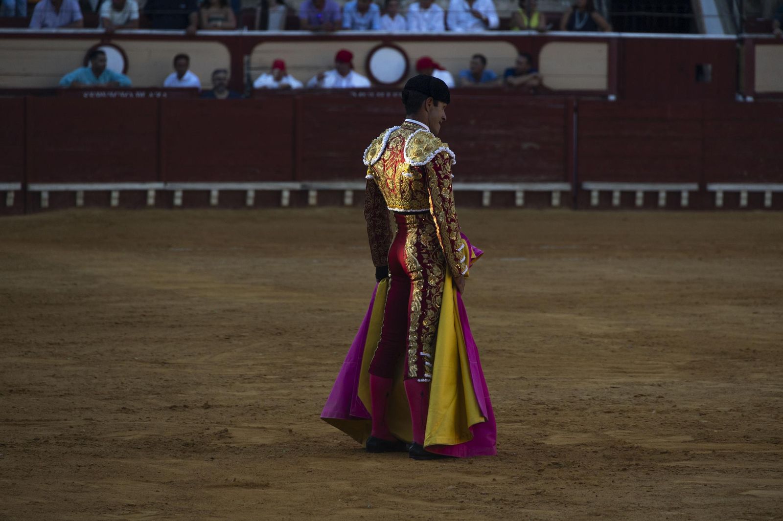 Las imágenes de la corrida de toros en El Puerto: puerta grande para Talavante