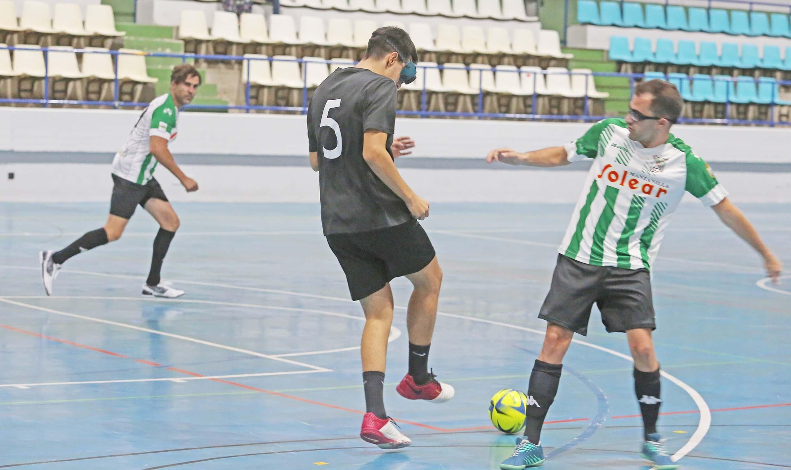 Partido entre el equipo de la Once y el XerezDFC en Jerez Partido entre el equipo de la Once y el XerezDFC en Jerez