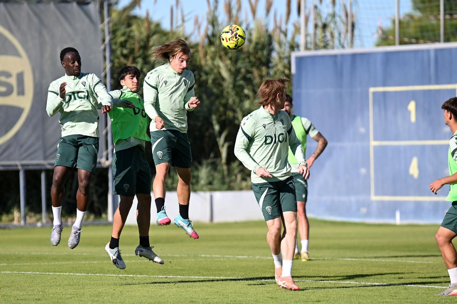 Una sesión del Cádiz esta semana.