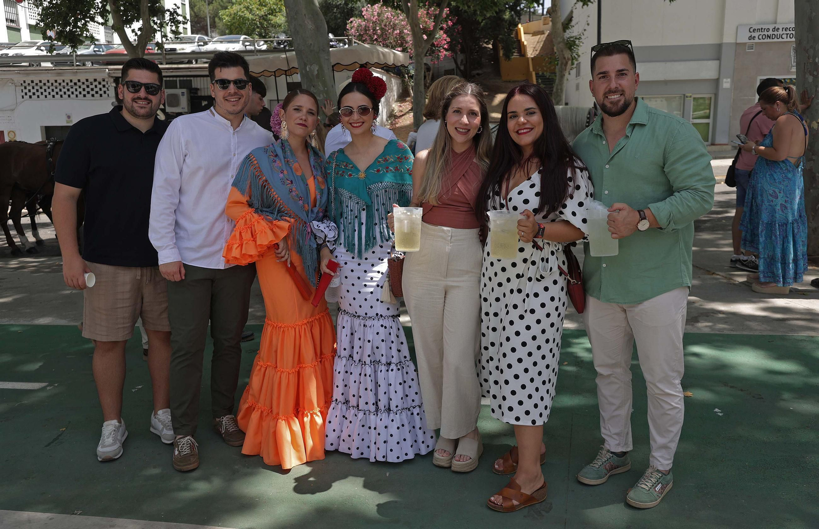 Búscate en las fotos del Domingo por Sevillanas de la Feria Real de Algeciras 2025