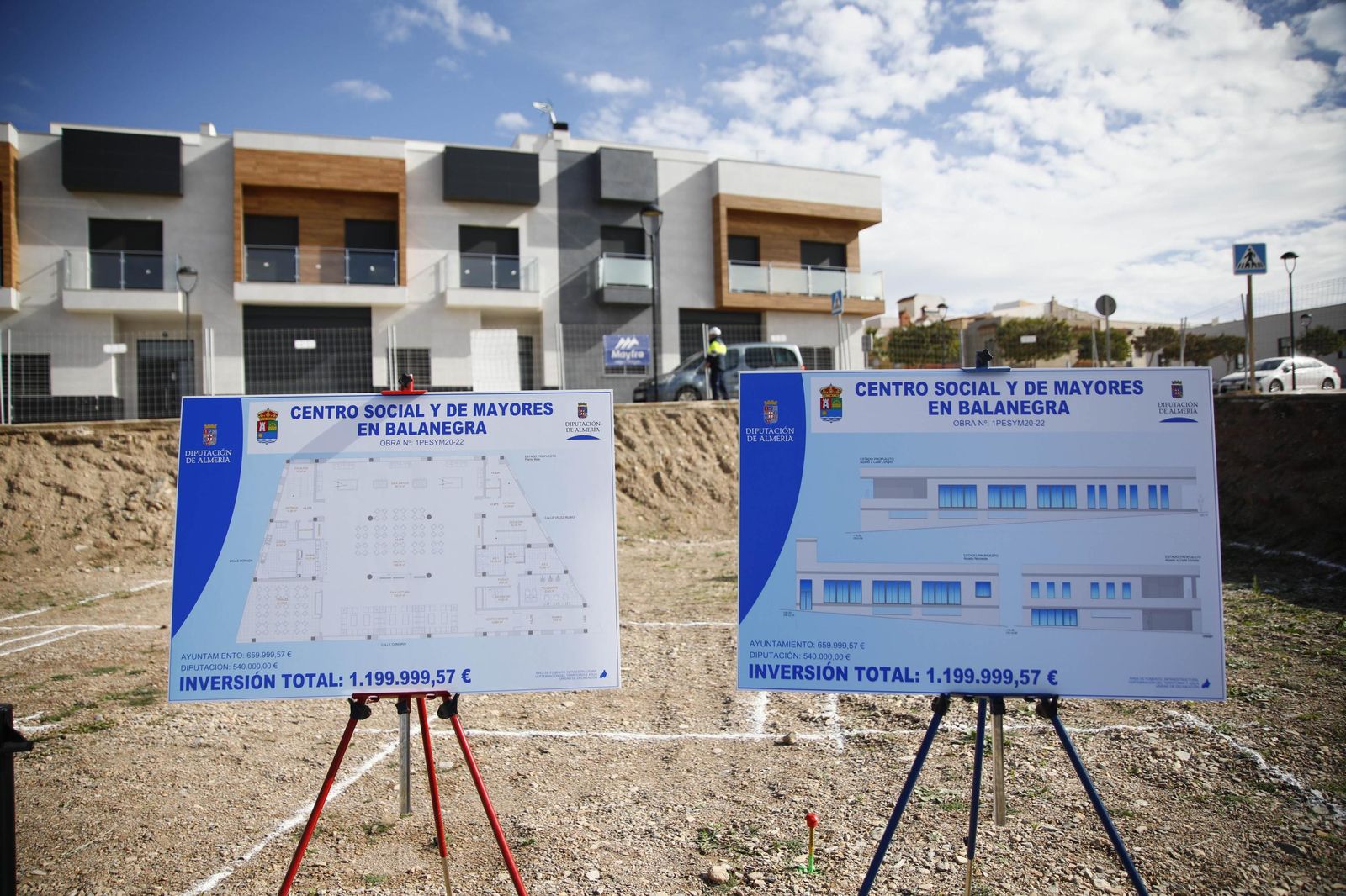 Las imágenes de la primera piedra del Centro de mayores en Balanegra