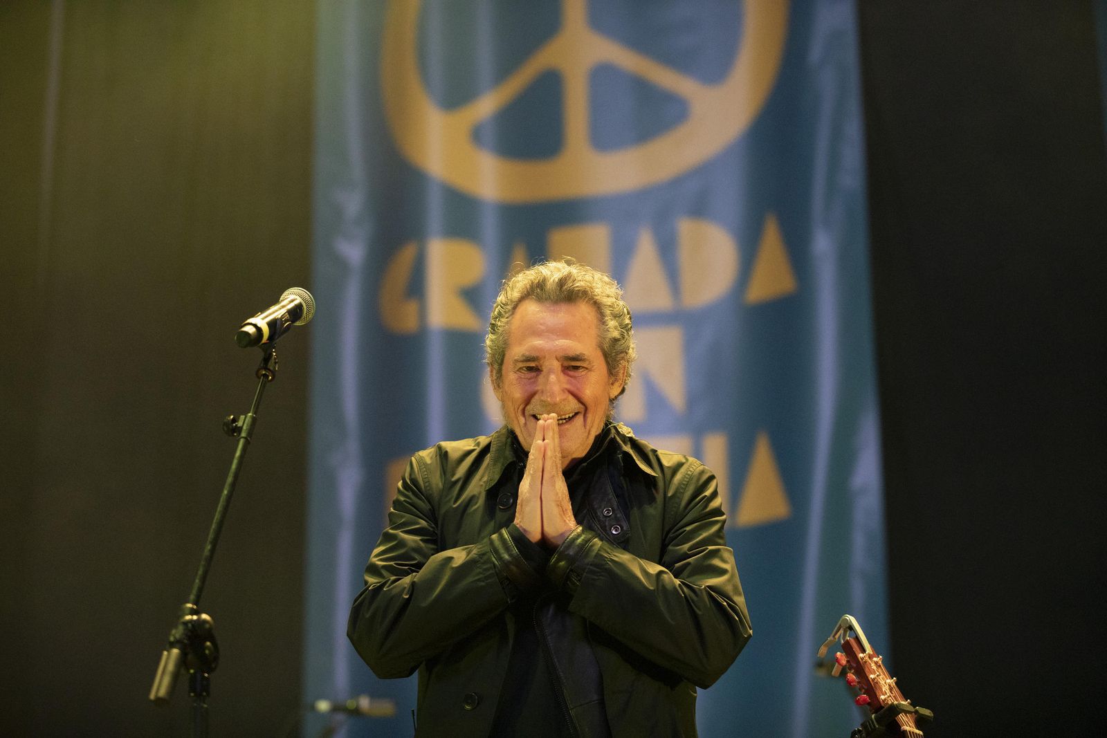 Granada se funde con sus bandas para ayudar a Ucrania