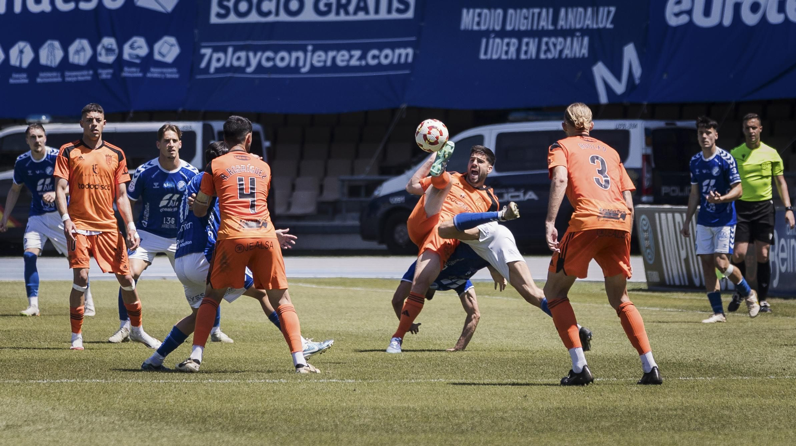 Las imágenes del derbi entre Xerez DFC y Xerez CD en Chapín