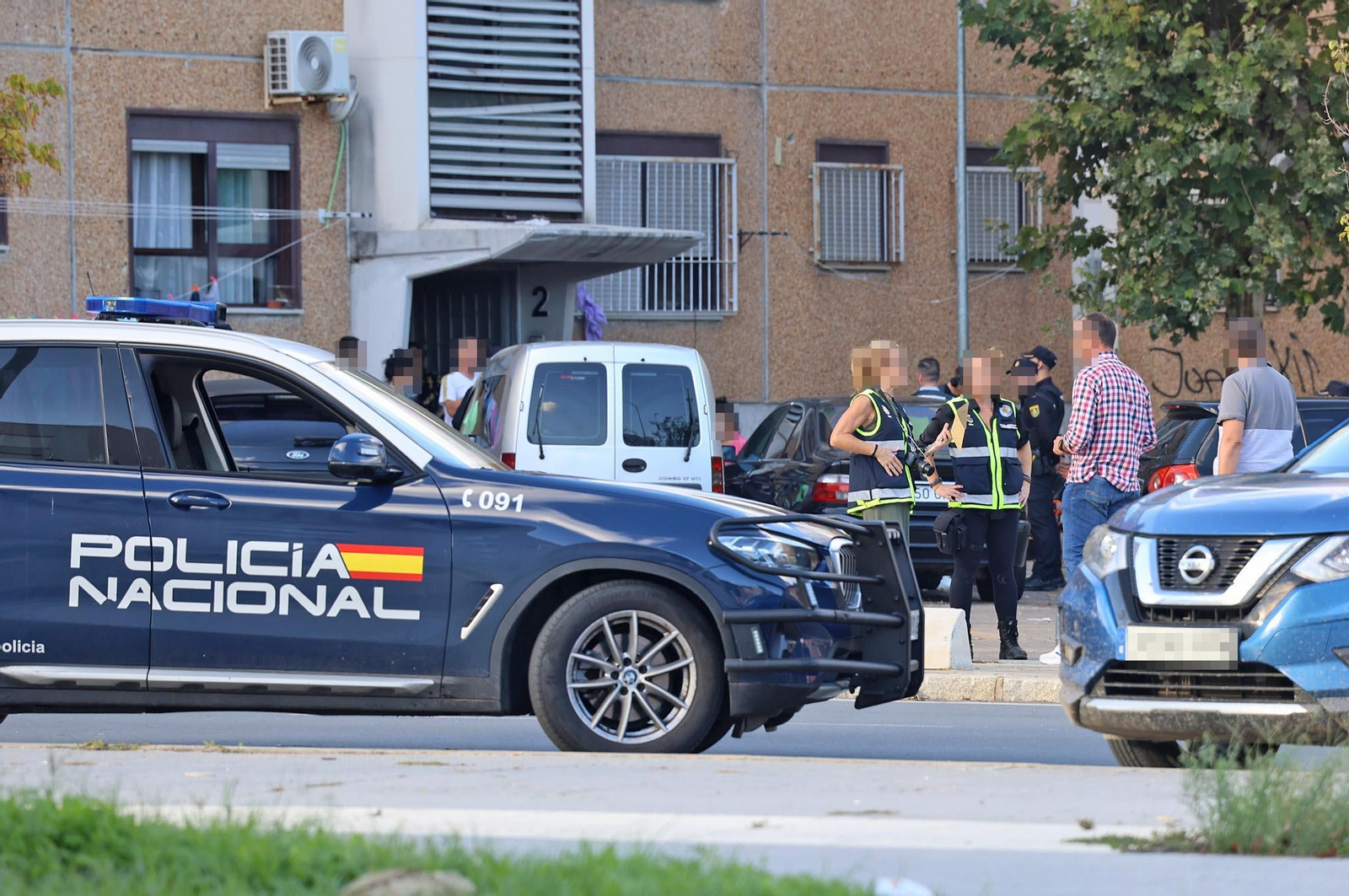 Imágenes del despliegue policial tras el tiroteo en El Torrejón