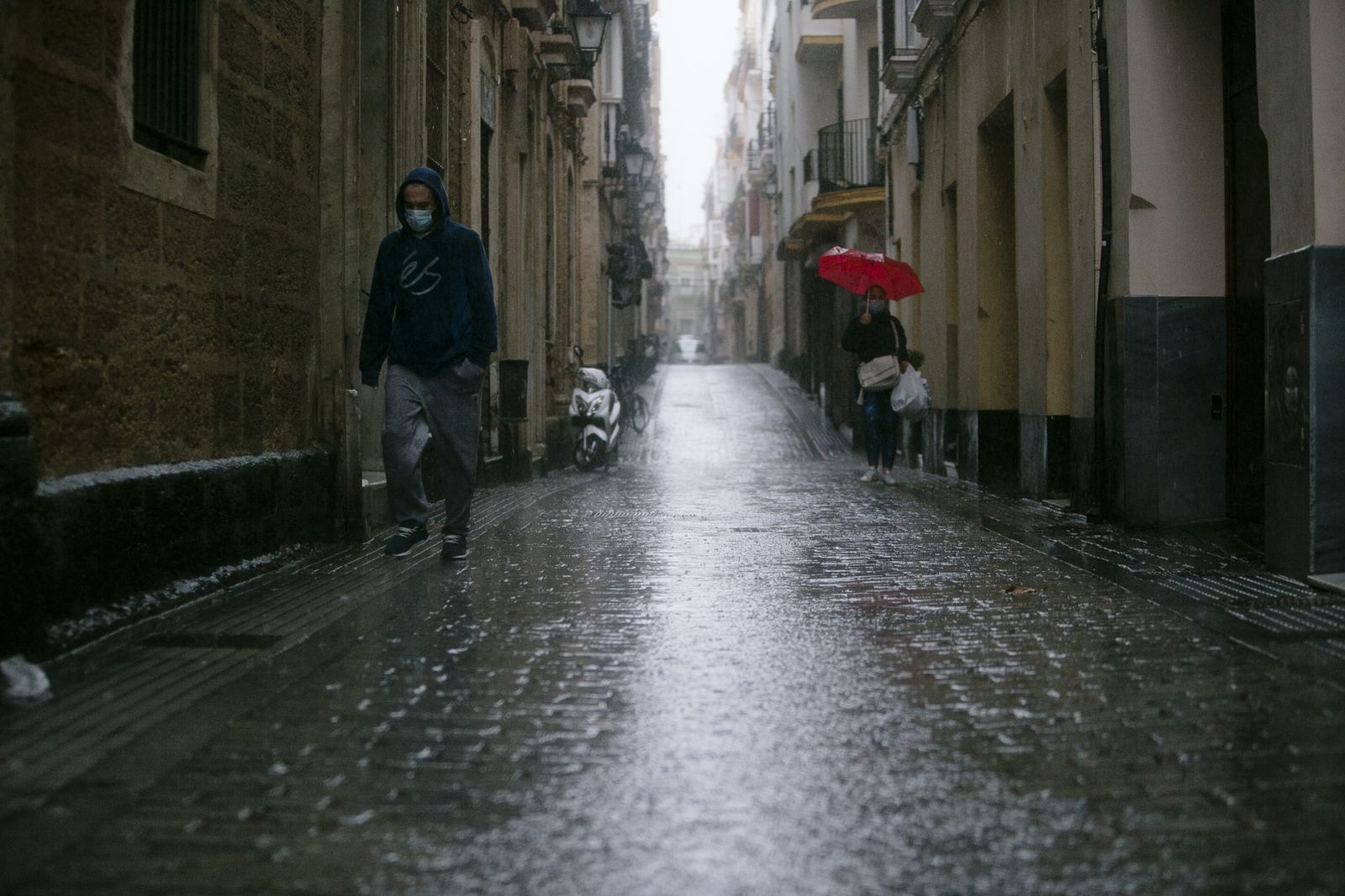 Imagen de archivo de lluvia en Cádiz.