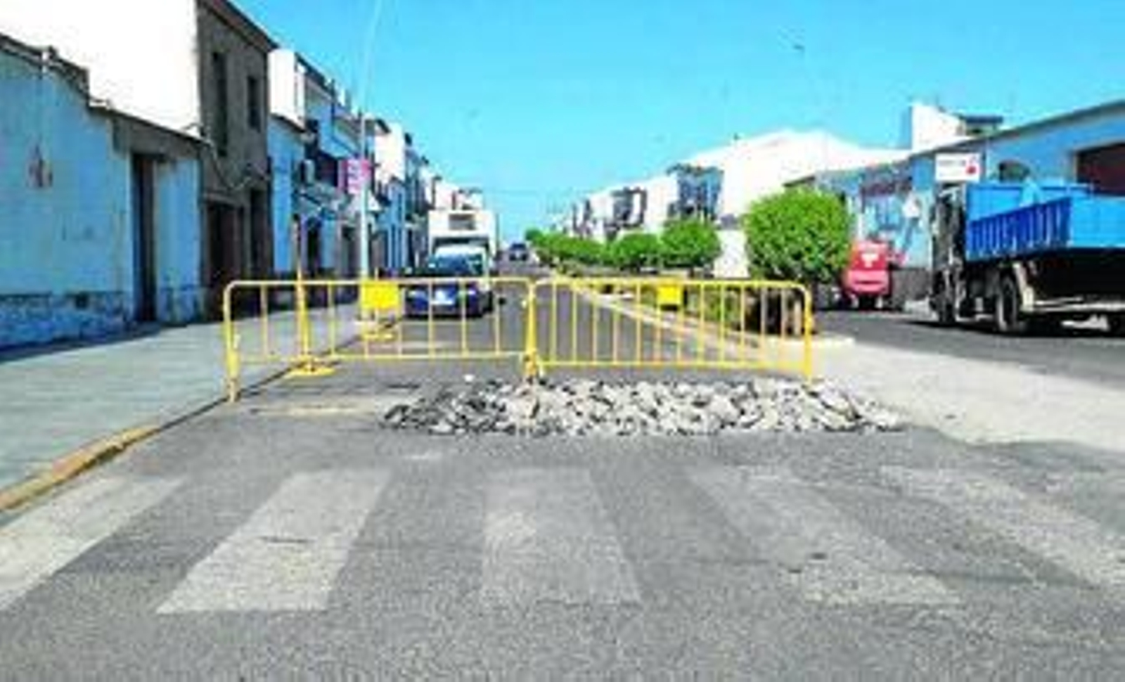 Uno de los resaltos de cemento eliminados en Bollullos.