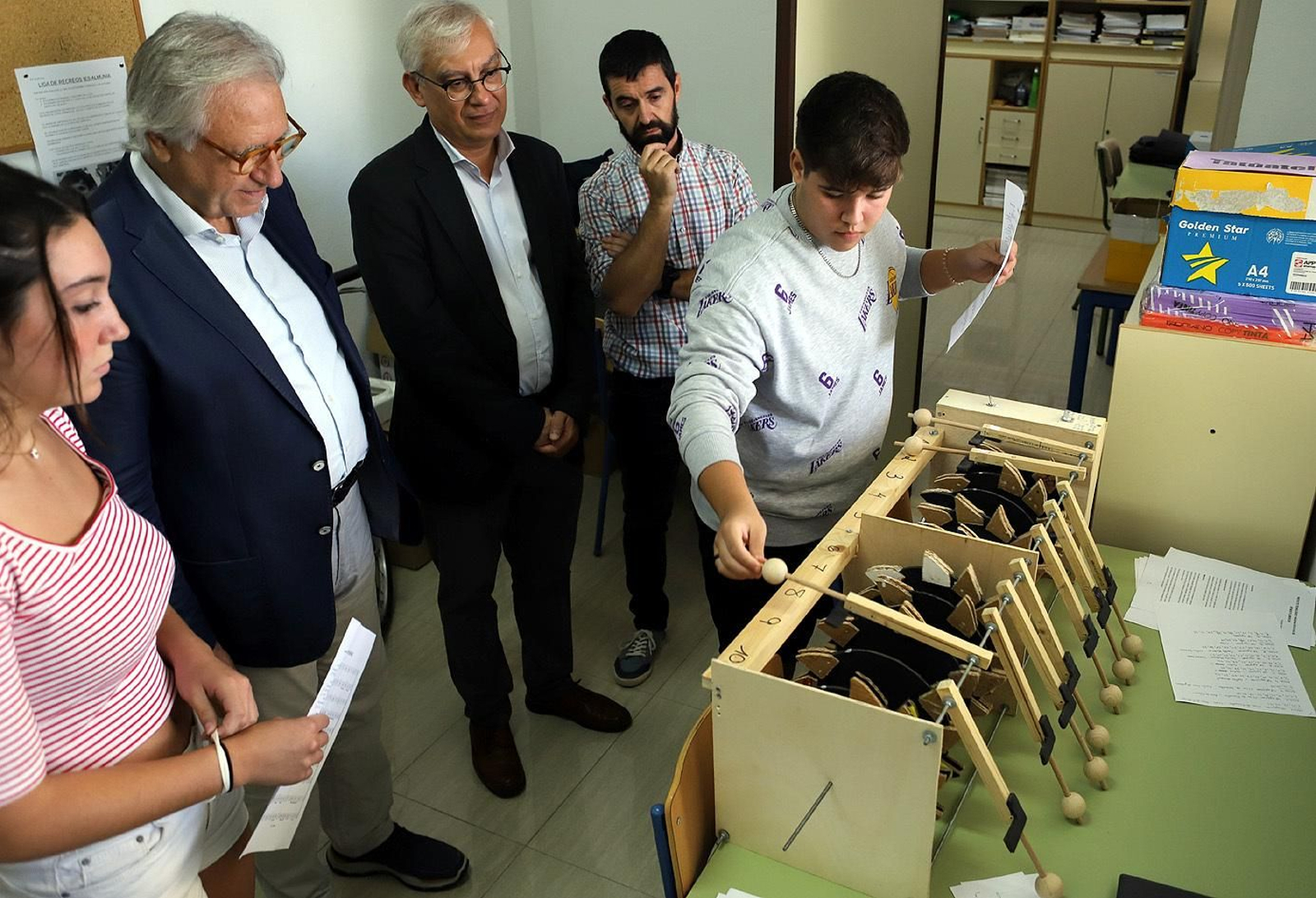 Visita de Francisco Camas y Juan Antonio Cabello al IES Almunia.