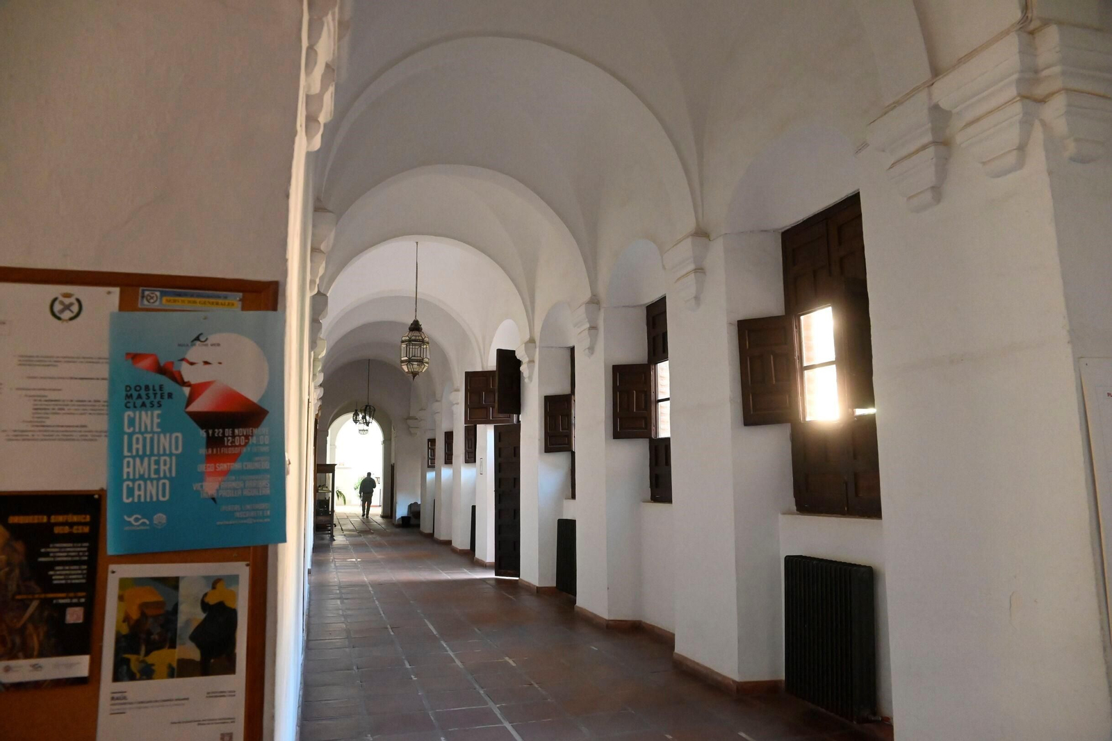 Las mejores imágenes de la Facultad de Filosofía y Letras de la Universidad de Córdoba Las mejores imágenes de la Facultad de Filosofía y Letras de la Universidad de Córdoba
