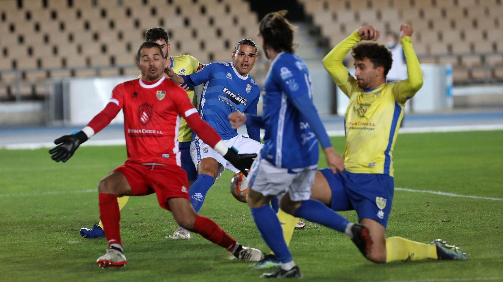 El Xerez CD vence al Conil 3-0 en su regreso a Chapín