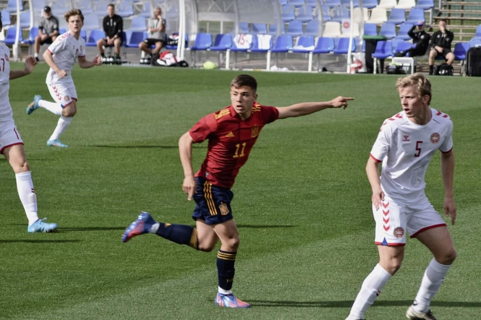 Álvaro Leiva, en el amistoso de España sub-18 con Dinamarca.