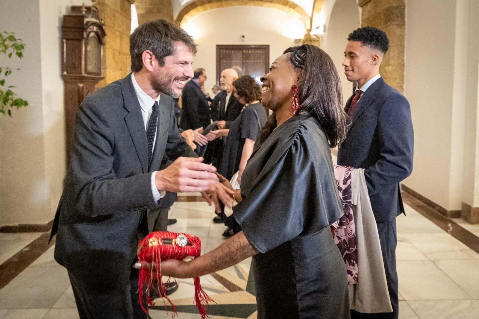 Las imágenes de la cena de los premiados con la Medalla de Oro de las Bellas Artes en la Diputación de  Cádiz