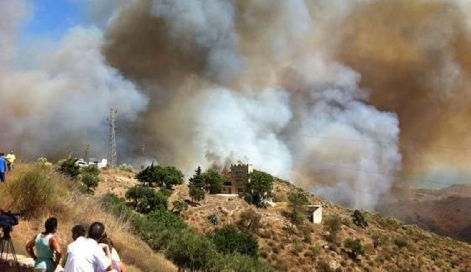Imagen del incendio en Los Montes de Málaga

Foto: Sergio Camacho