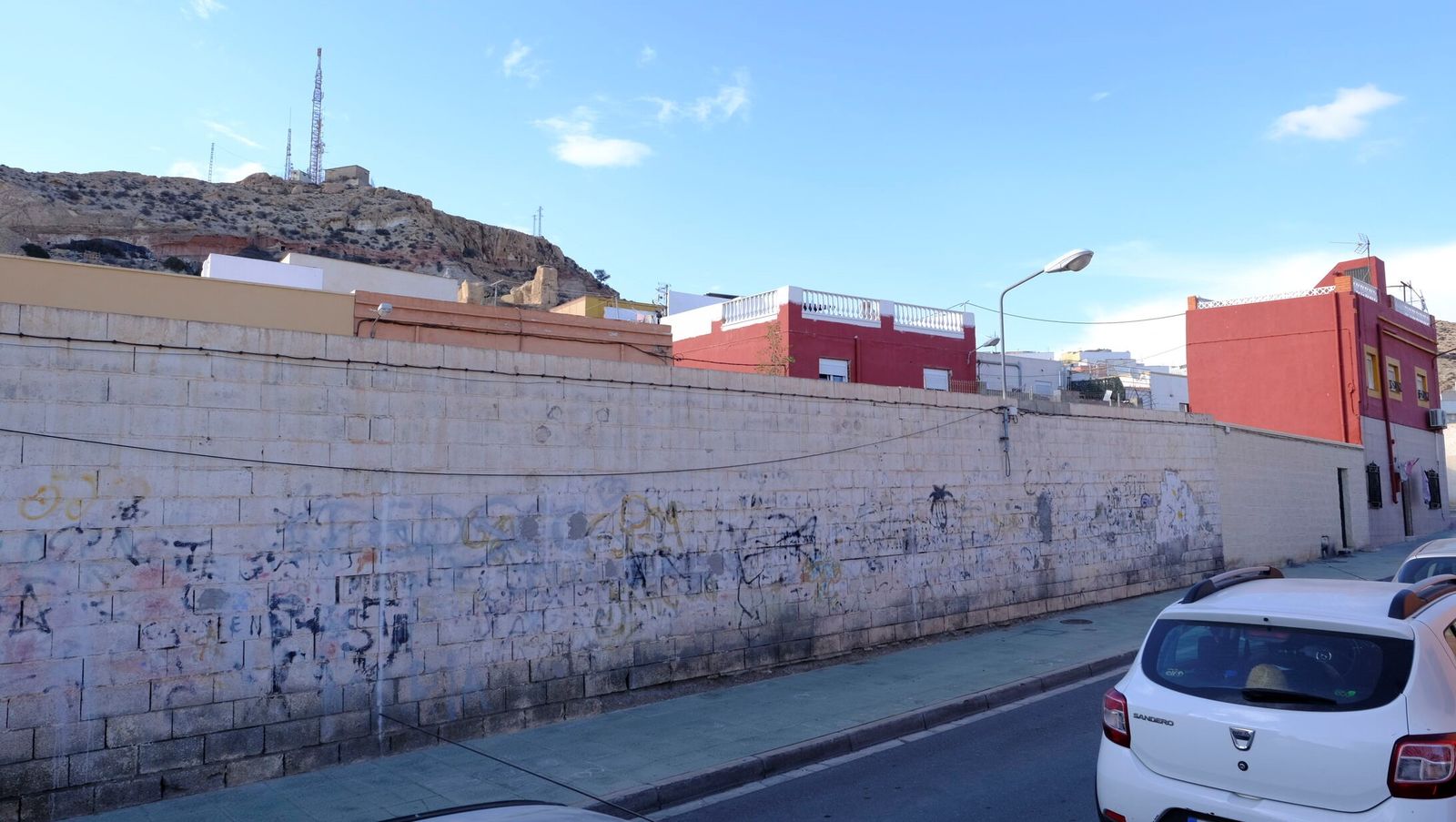 Solar adjudicado por el Ayuntamiento para la instalación del transformador de apoyo.