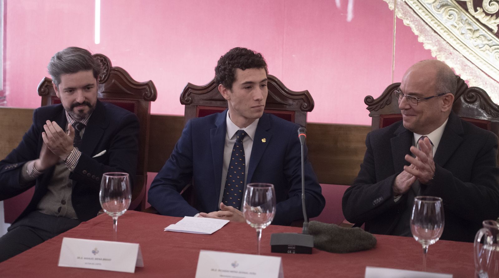 Imágenes de la presentación del cartel universitario de la Hermandad de los Estudiantes