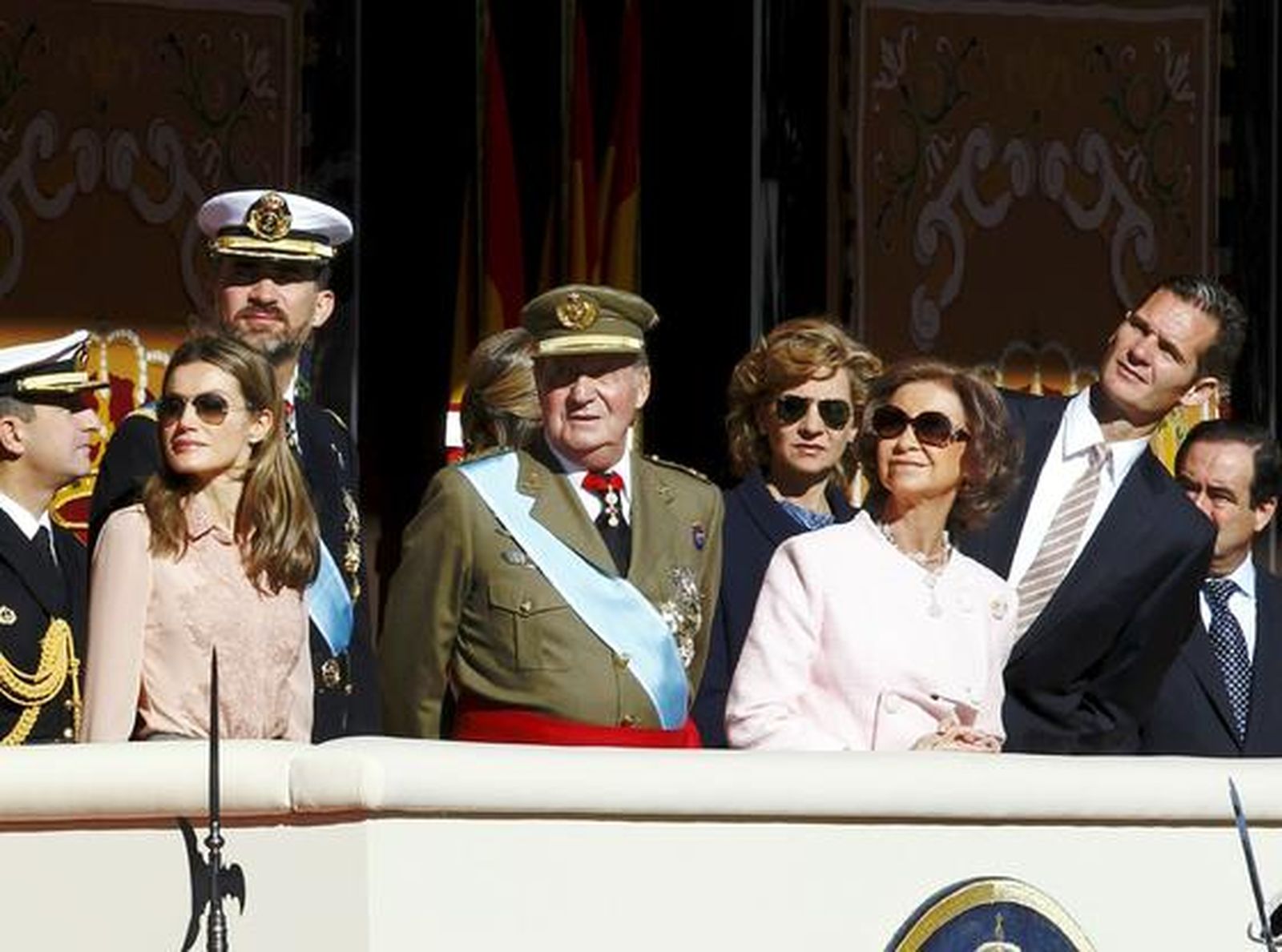 Desfile militar con motivo del día de la Fiesta Nacional. / EFE