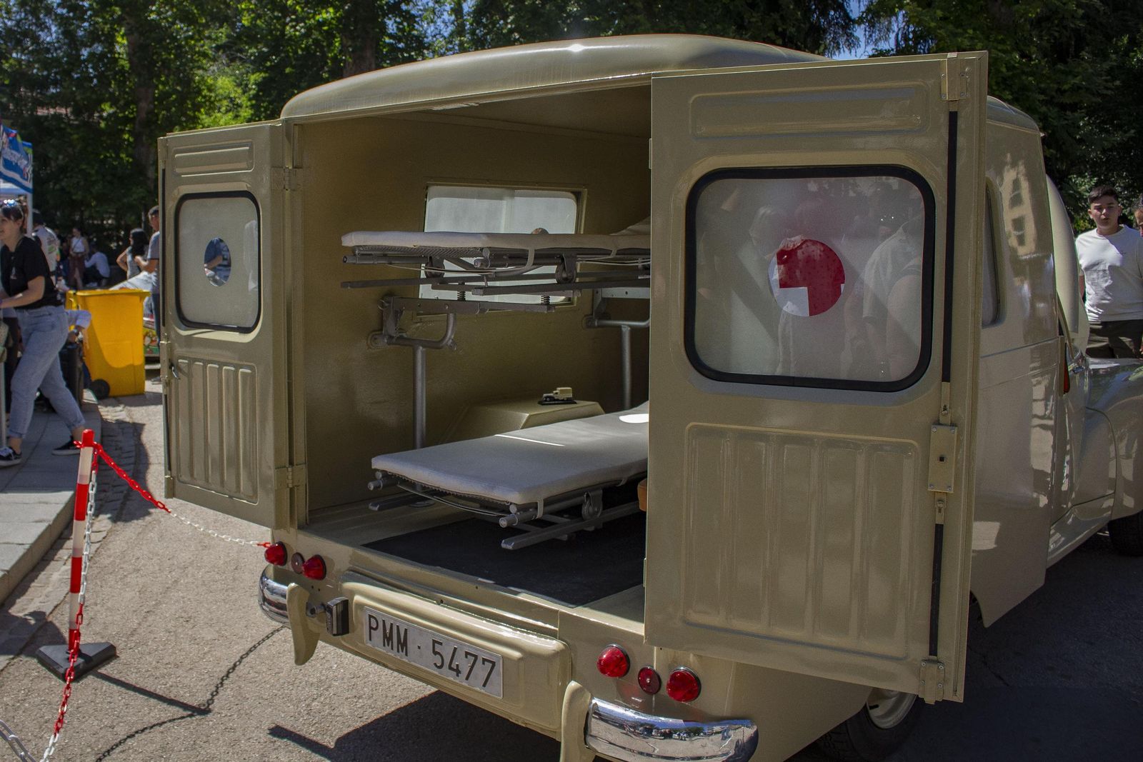 Los mejores coches del Festival Motor por la Vida que ha acogido el centro de Granada