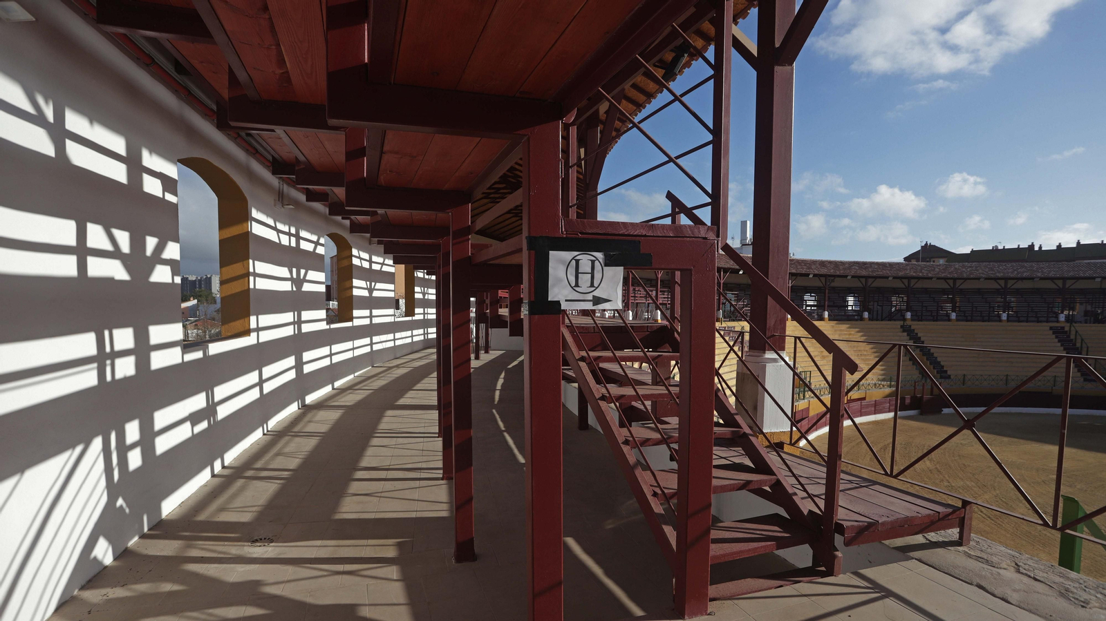 Fotos de la plaza de toros de La Línea