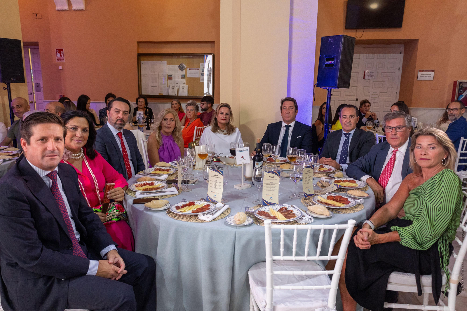 Imágenes de la recepción a los invitados a la gala de los Onubenses del Año