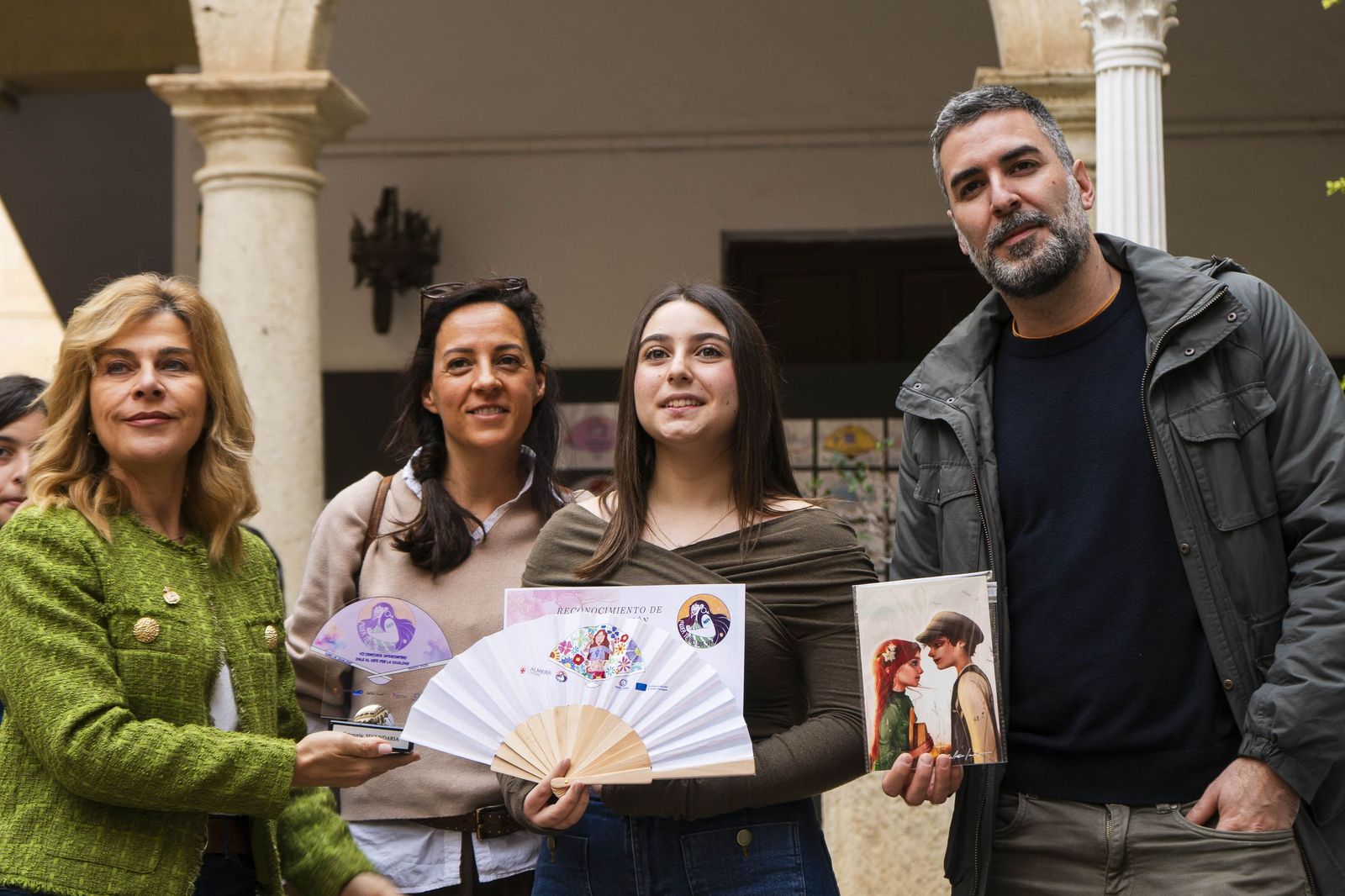 Las imágenes de los premios de la VII Edición del Concurso Intercentros 'Dale al Arte por la Igualdad'