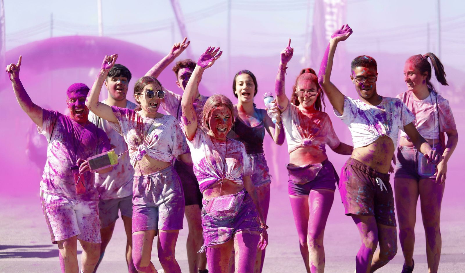 Las tonalidades de la Holi Life, en imágenes