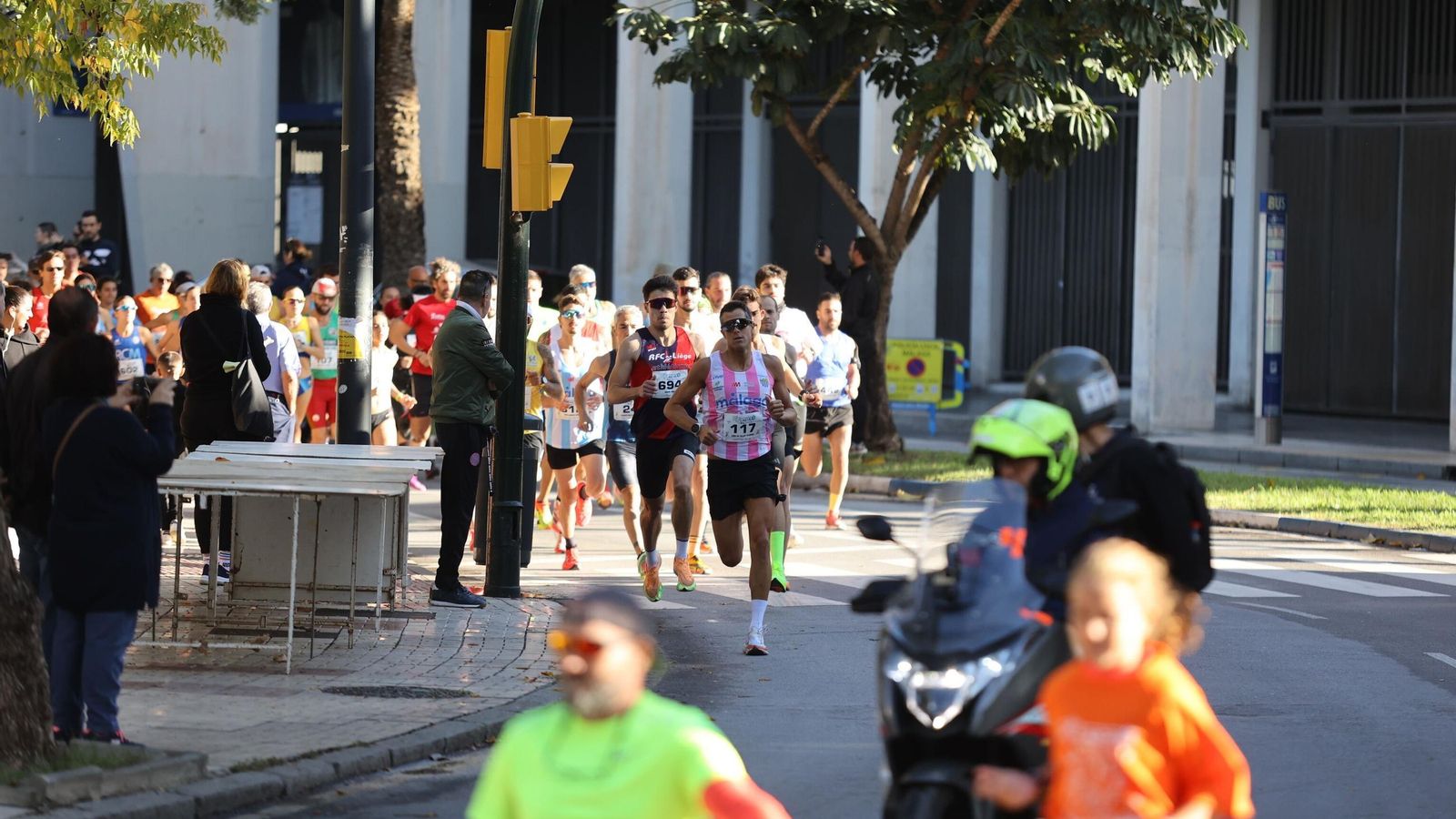 Búscate en las fotos de la Carrera de la Prensa en Málaga