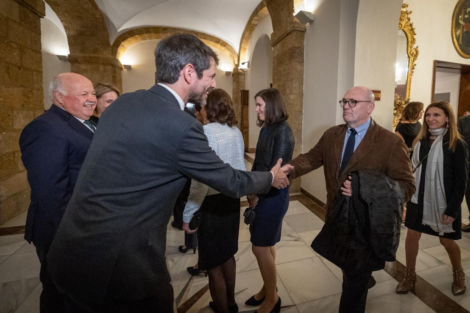Las imágenes de la cena de los premiados con la Medalla de Oro de las Bellas Artes en la Diputación de  Cádiz