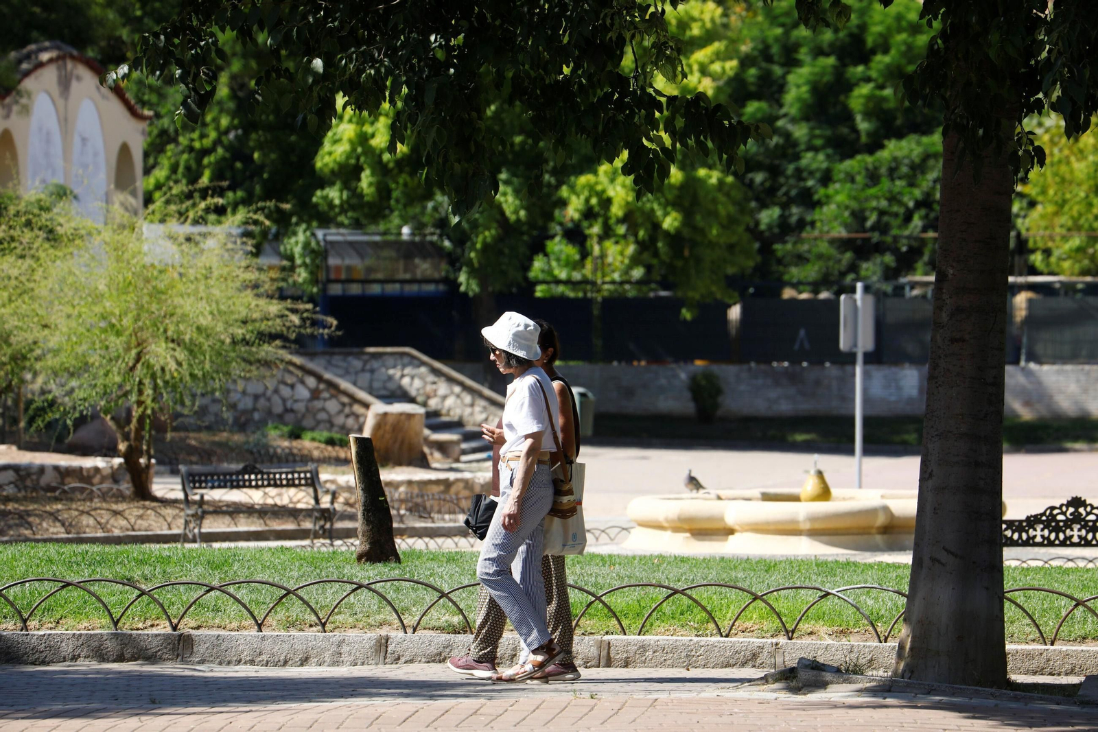 Un domingo de agosto en el barrio cordobés de Santuario, en imágenes