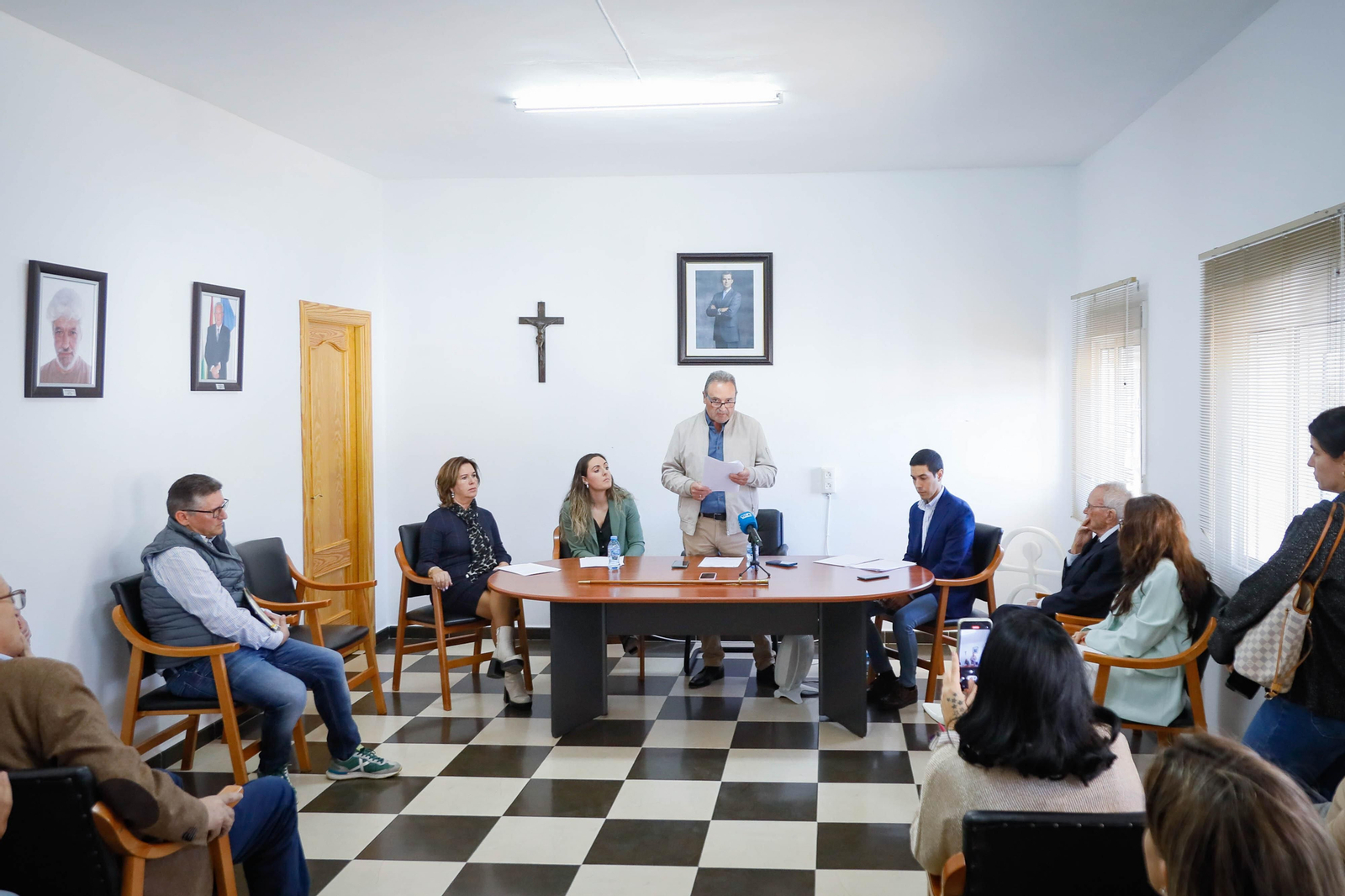 Imágenes de la moción de censura en Chercos